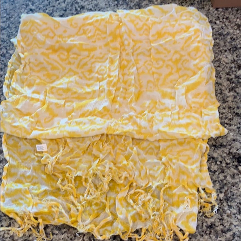 Lovely Yellow scarf